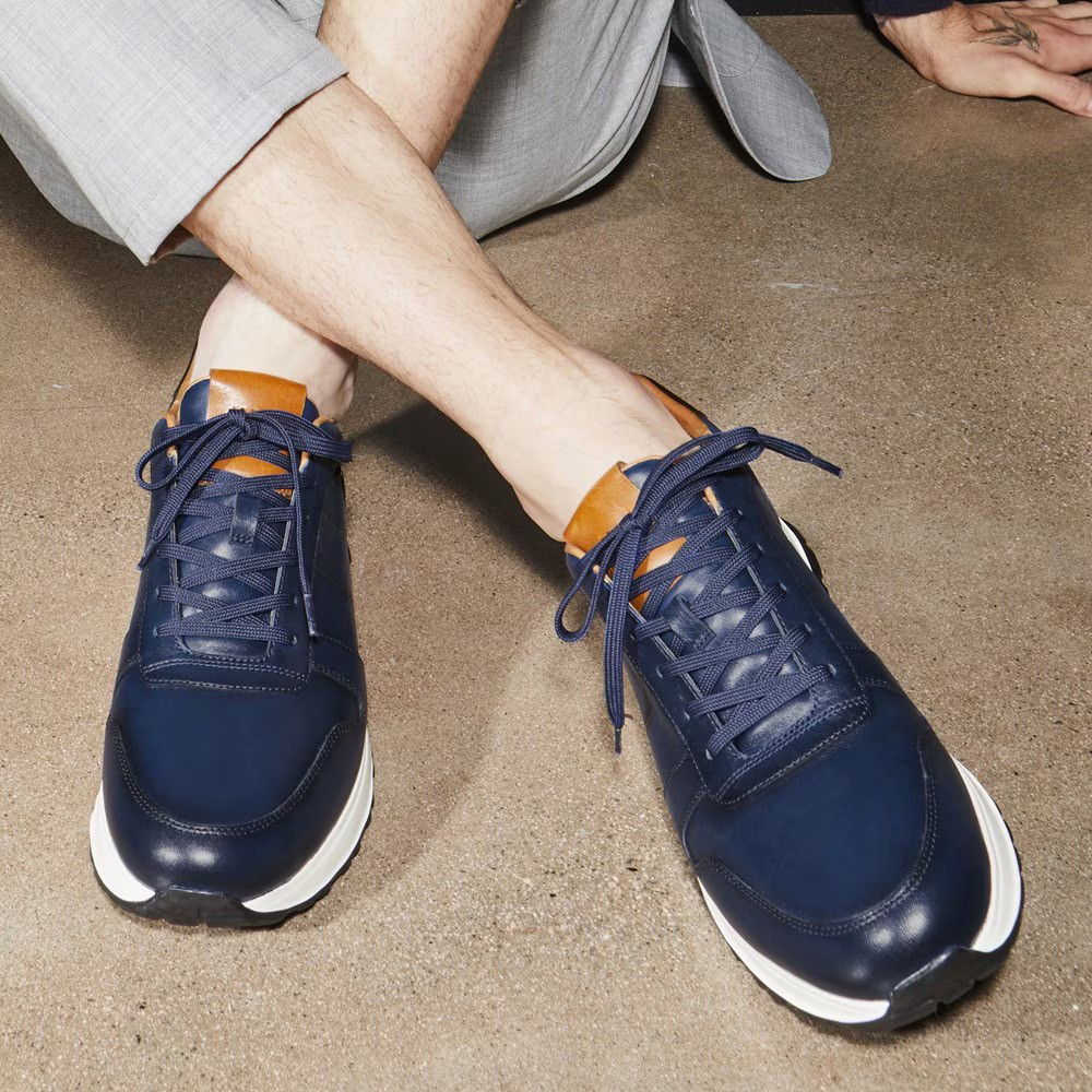 Plain Daily Lace-up Sneaker