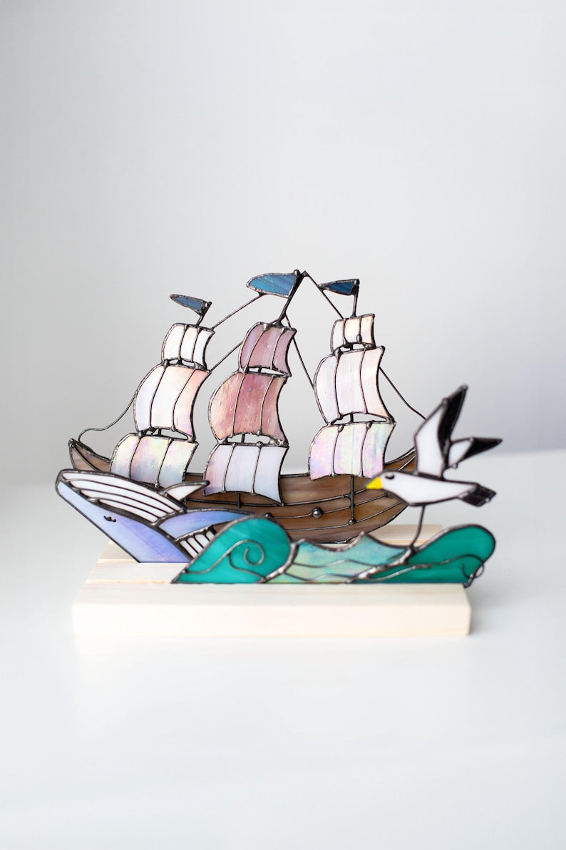 Escultura de vidro colorido vitral navio barco baleia decoração náutica iridescente