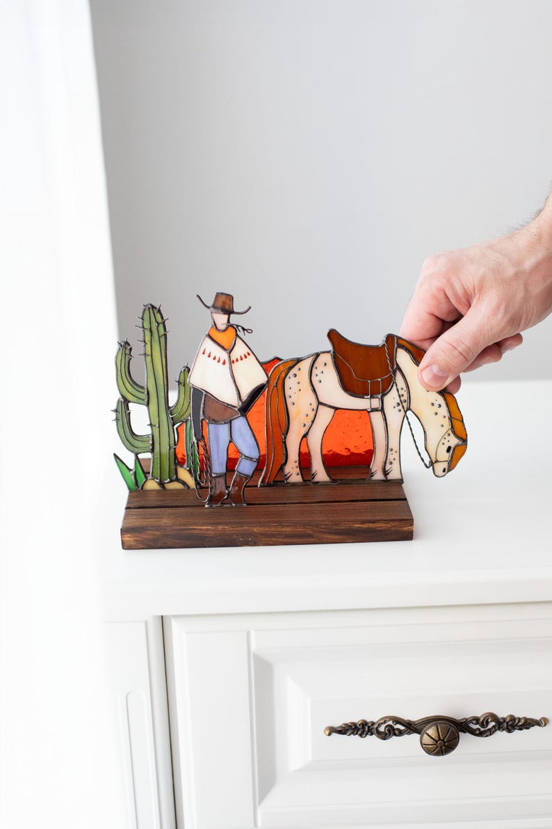 Escultura de vidro colorido vitral cowboy cavalo decoração western apanhador de sol