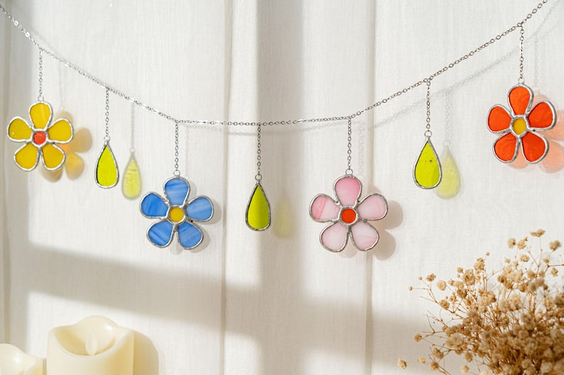 Guirlanda de flores de vidro, cordão de flores, arte em vitral, vitral de flores, decoração em vitral, enfeite de janela, arte feita à mão F97