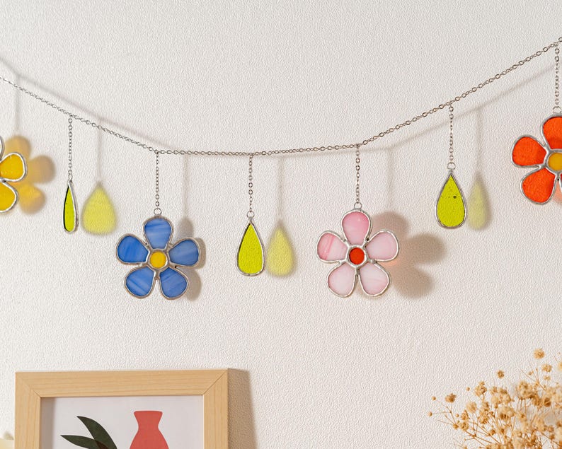 Guirlanda de flores de vidro, cordão de flores, arte em vitral, vitral de flores, decoração em vitral, enfeite de janela, arte feita à mão F97