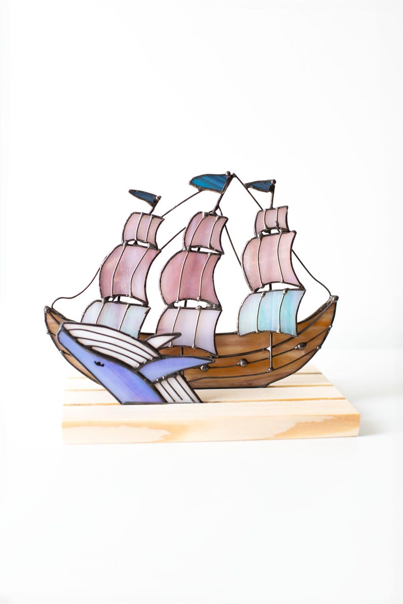 Escultura de vidro colorido vitral navio barco baleia decoração náutica iridescente