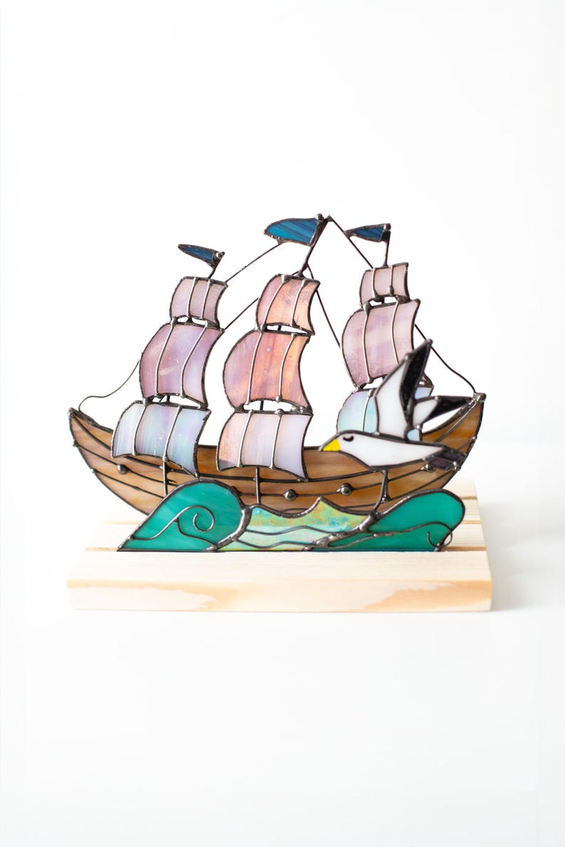 Escultura de vidro colorido vitral navio barco baleia decoração náutica iridescente