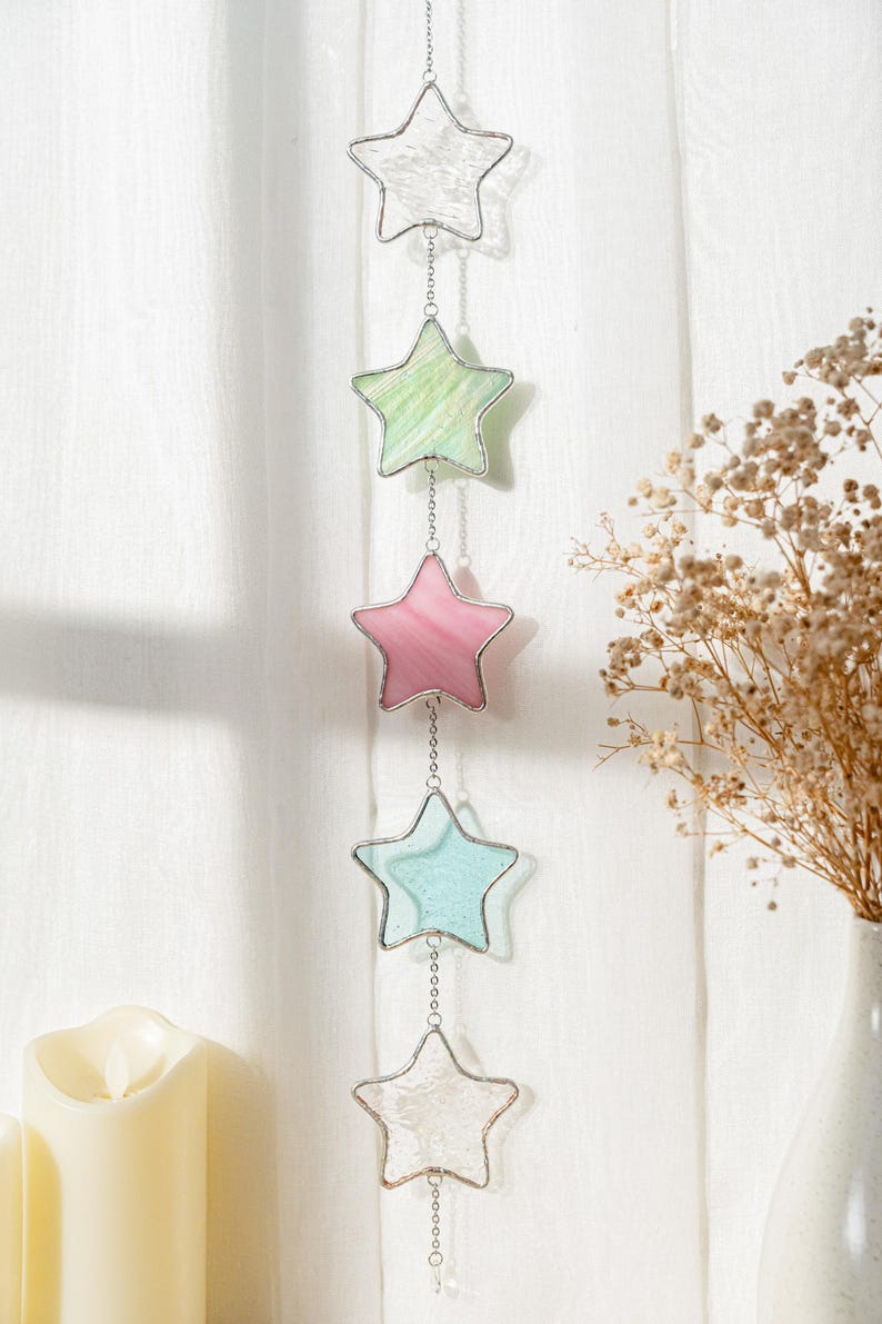 Guirlanda de estrelas de vitral, presente de aniversário feito à mão, decoração colorida para janelas, apanhador de luz para quarto infantil Q10