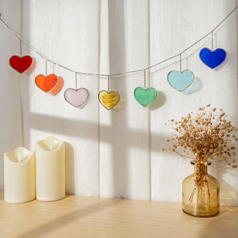 Guirlanda de Corações de Vidro Arco-Íris – Decoração para Janela e Parede F96