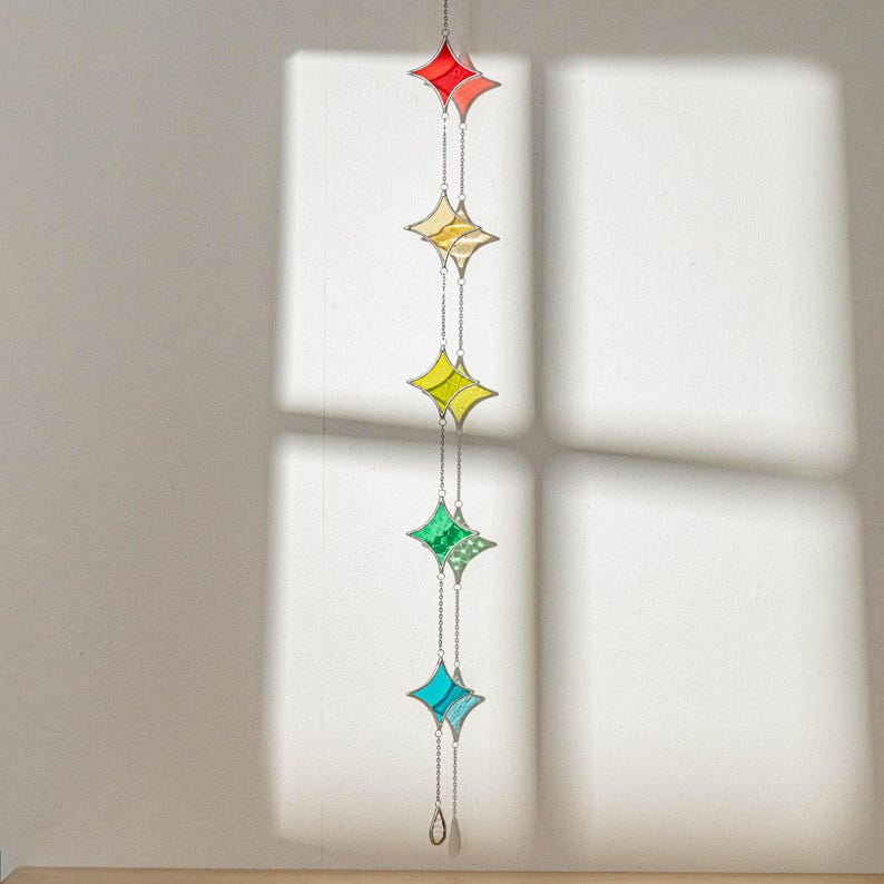 Apanhador de sol de parede com vitral geométrico colorido para decoração de janelas e ambientes Q22