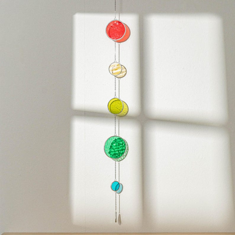 Apanhador de sol de parede com vitral geométrico colorido para decoração de janelas e ambientes Q22