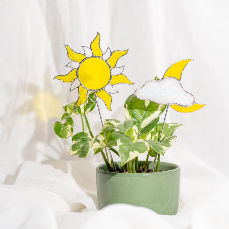 Estacas de plantas com sol e lua em vitral, decoração celestial para vasos, presente para melhor amiga.