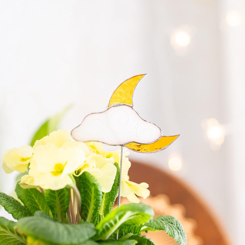 Estacas de plantas em vitral com sol e lua - Decoração mística e bruxa - Presente perfeito para amantes de plantas.