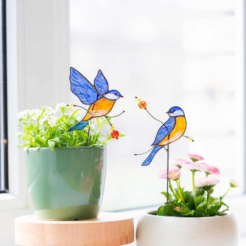 Estacas de plantas em vitral com pássaro azul, presente para observadores de pássaros, amantes da natureza e decoração para casa.