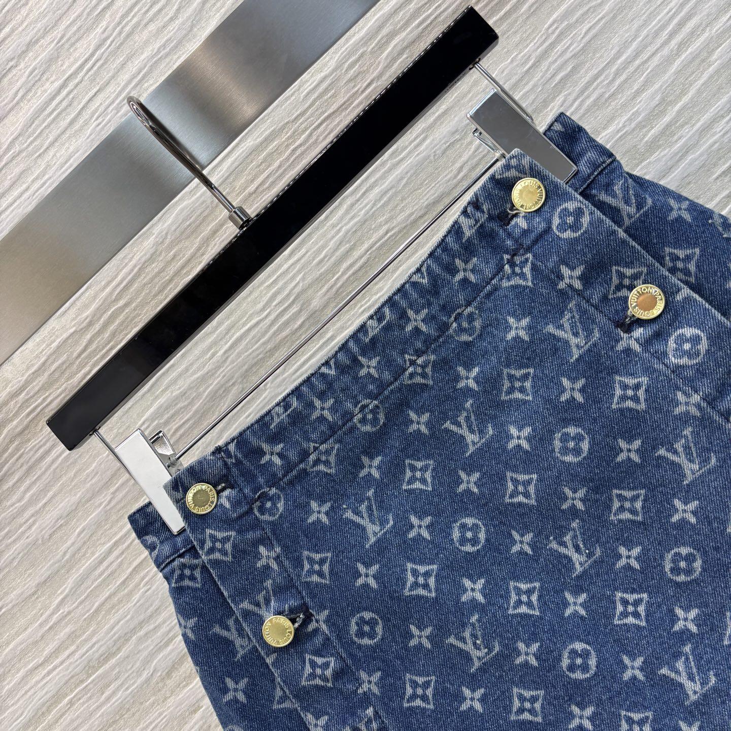 1V Jacquard Denim Skirt