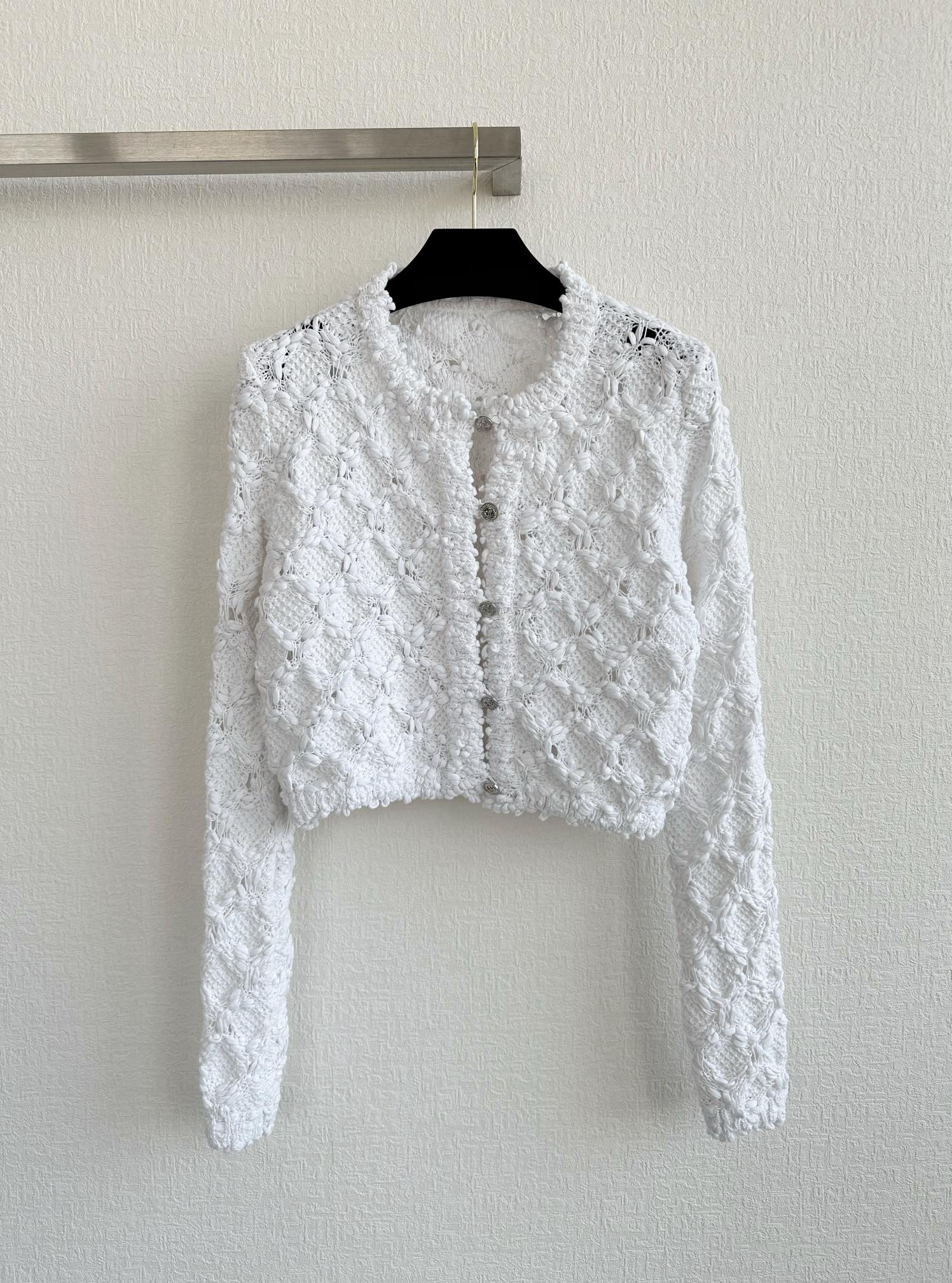 CHANE25SS Short Knit Sweater