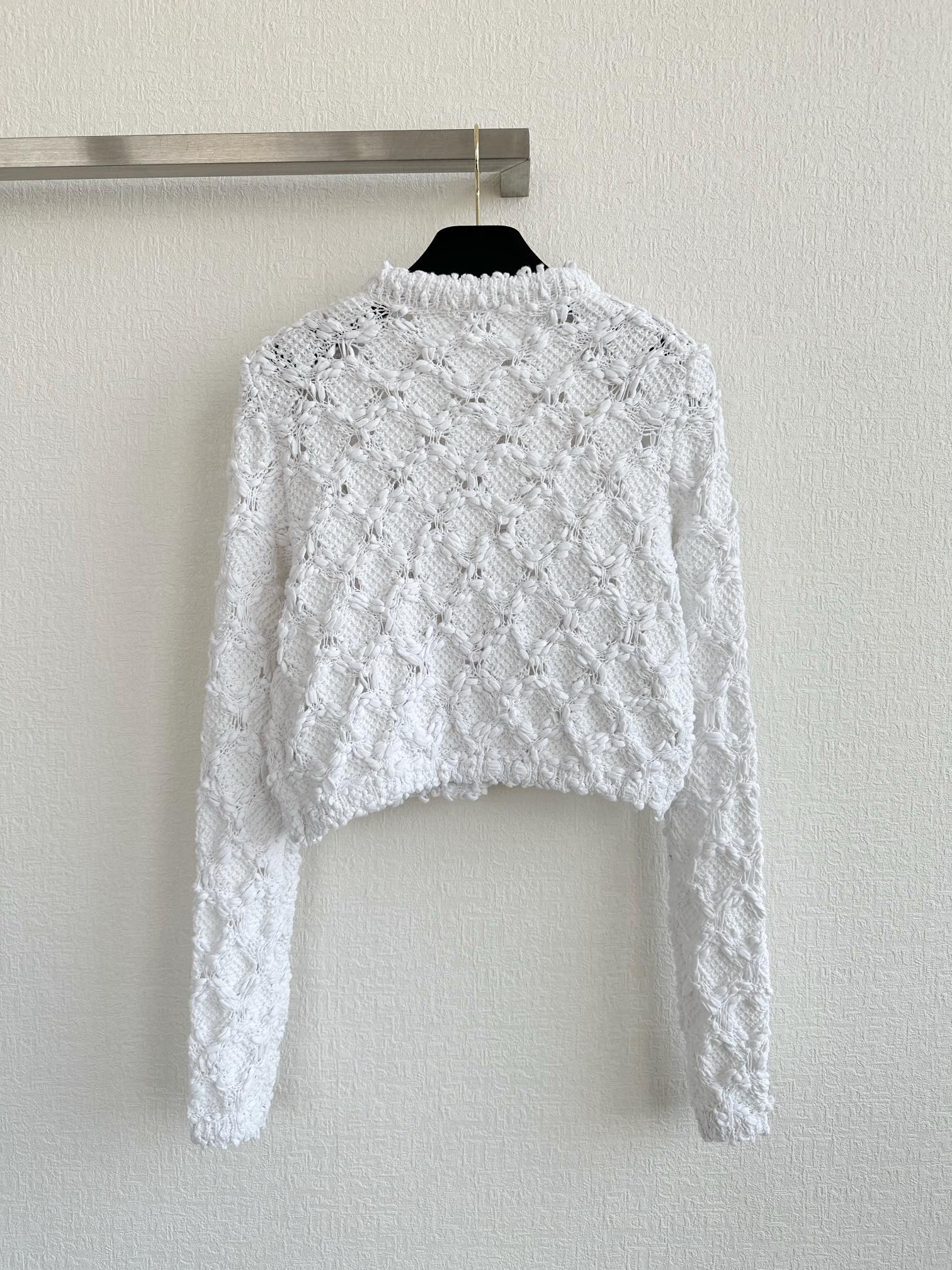 CHANE25SS Short Knit Sweater