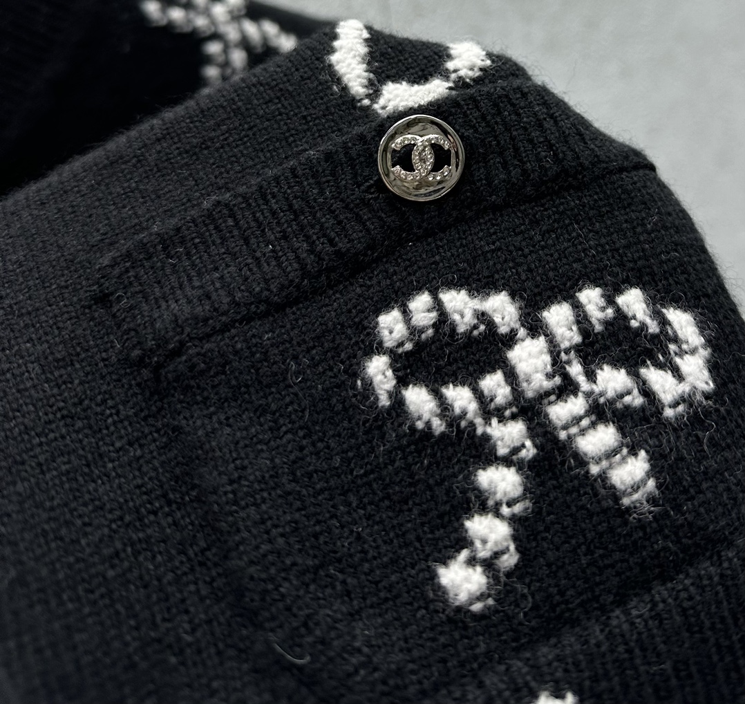 CHANE Floral Cashmere Short Sleeve Cardigan