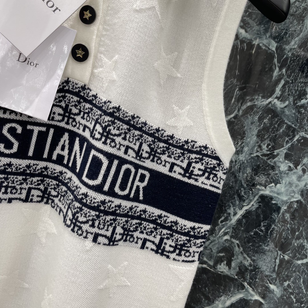 DOR Jacquard Knit Sleeveless Vest