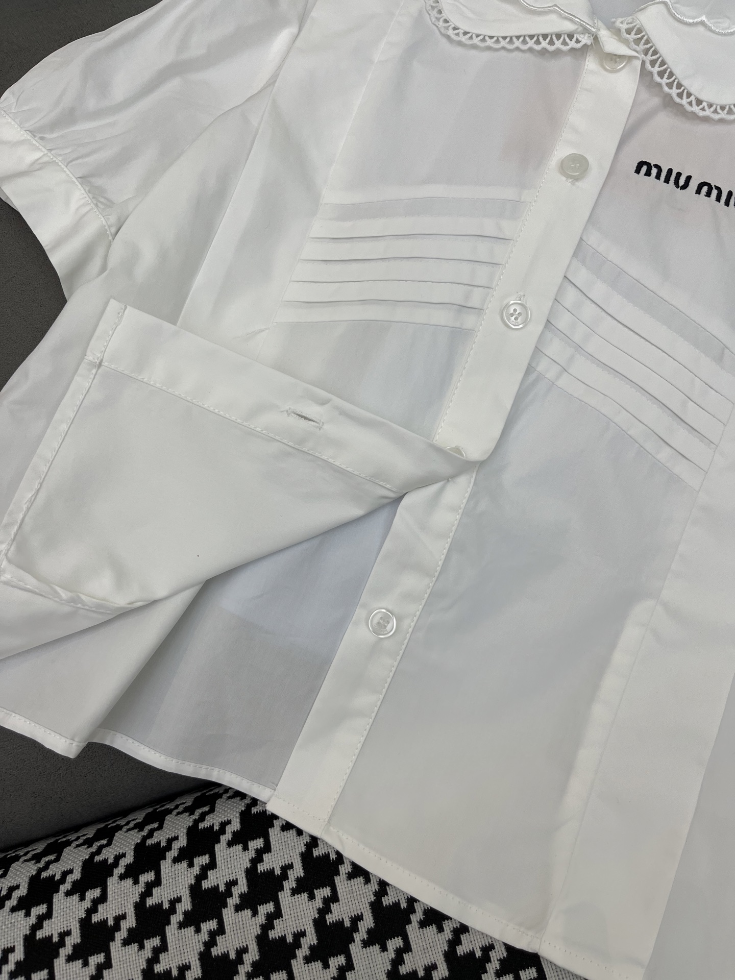 MIU25SS Bubble Sleeve Lace Collar Shirt