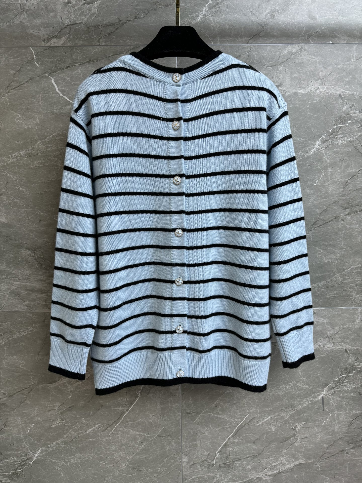 CHANE25SS Striped V-Neck Cardigan