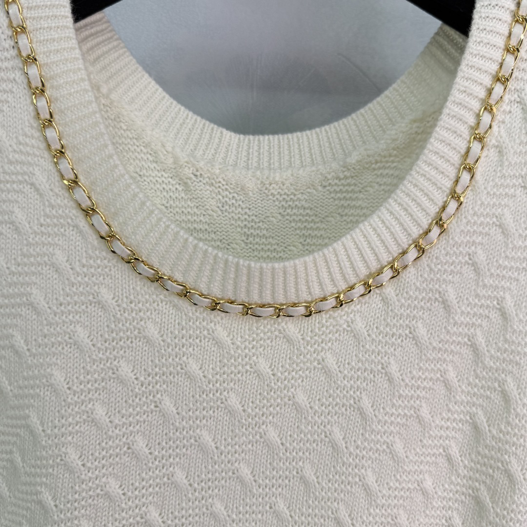 CHANE25SS Slim Fit Knit Vest