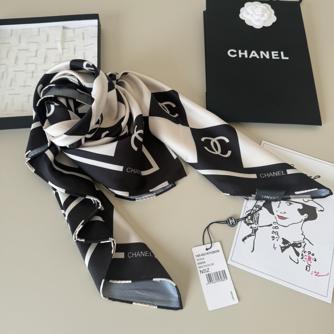 CHANE 90cm Tessellated Silk Square Scarf