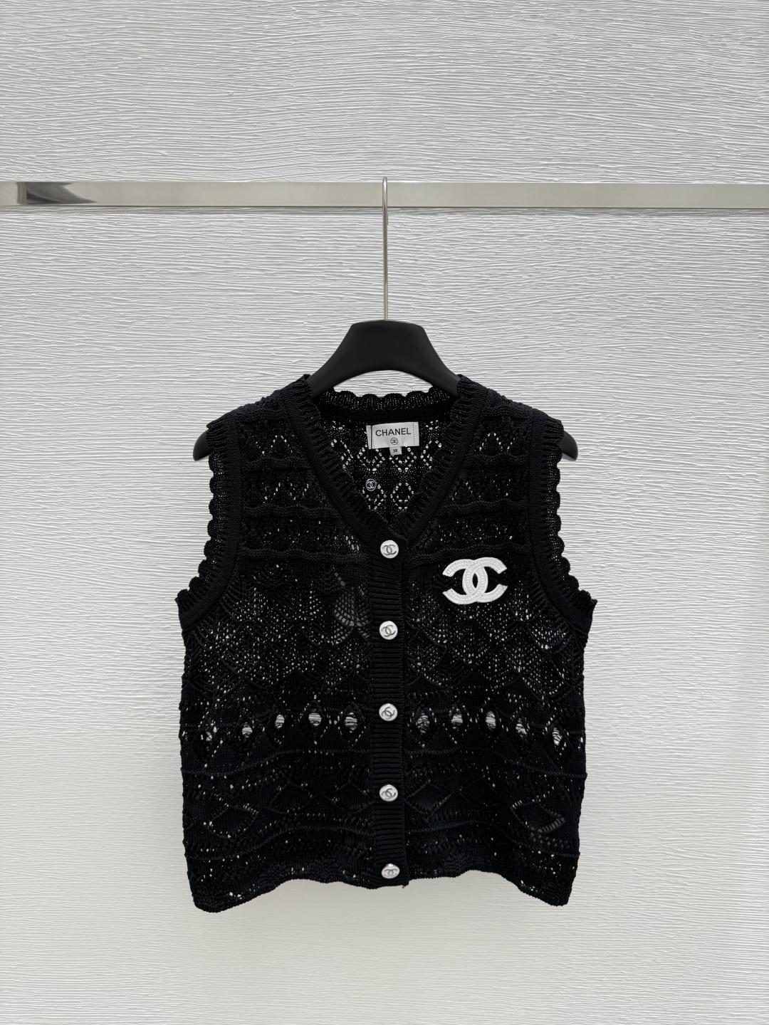 CHANE25SS V-neck crochet knit waistcoat