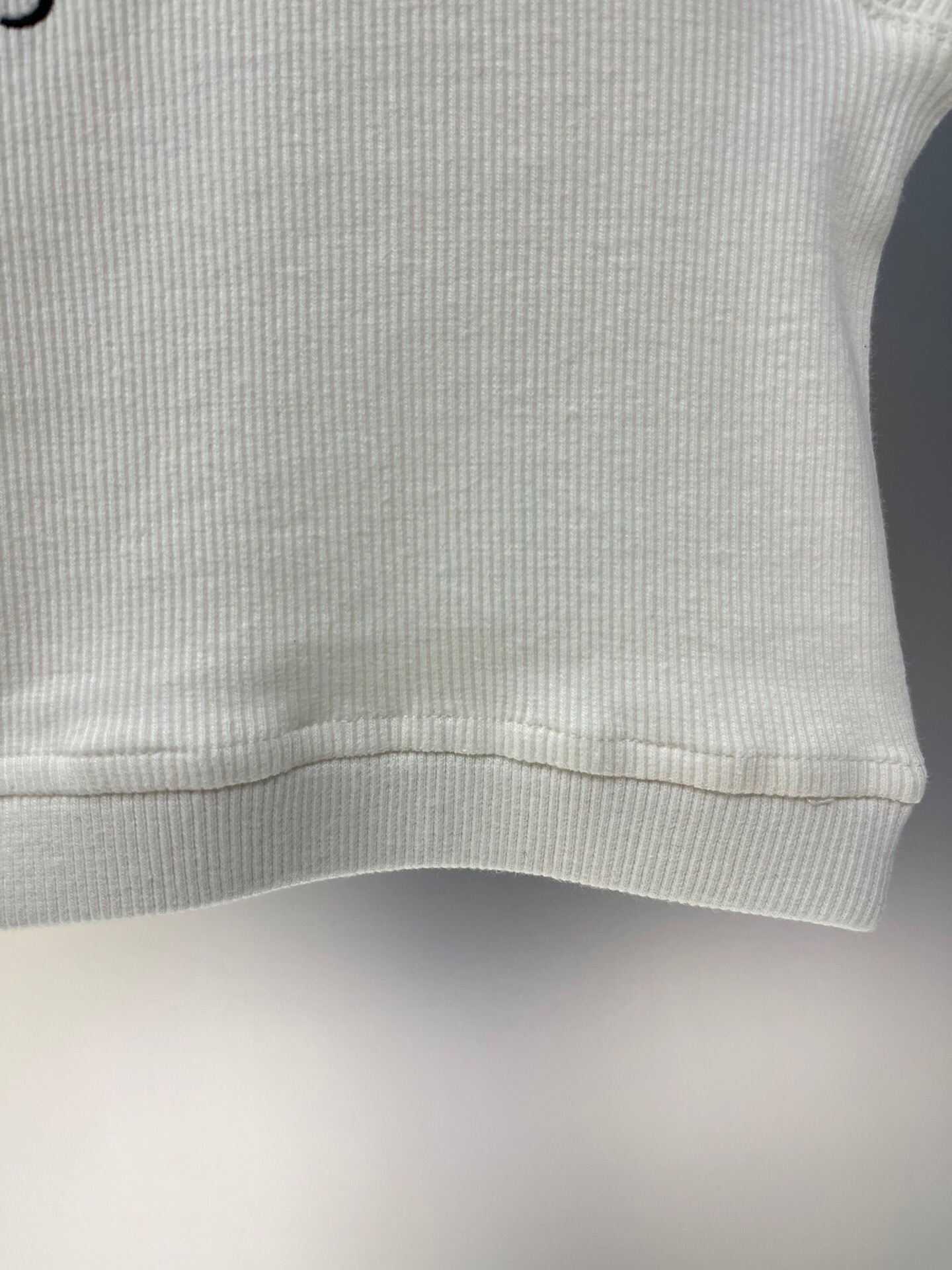 LOE Embroidered Logo Short Vest