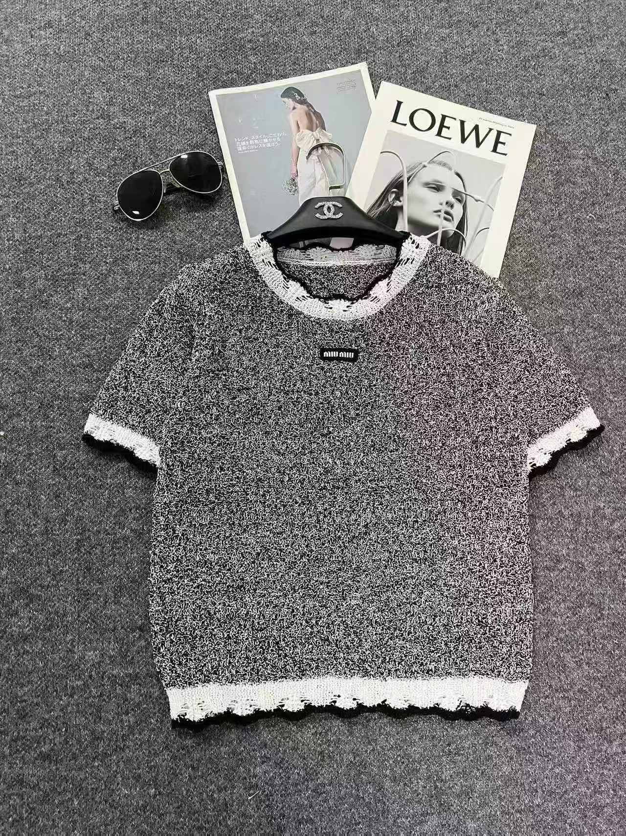 Floral Grey Lace-Trim Short-Sleeve Knit Top