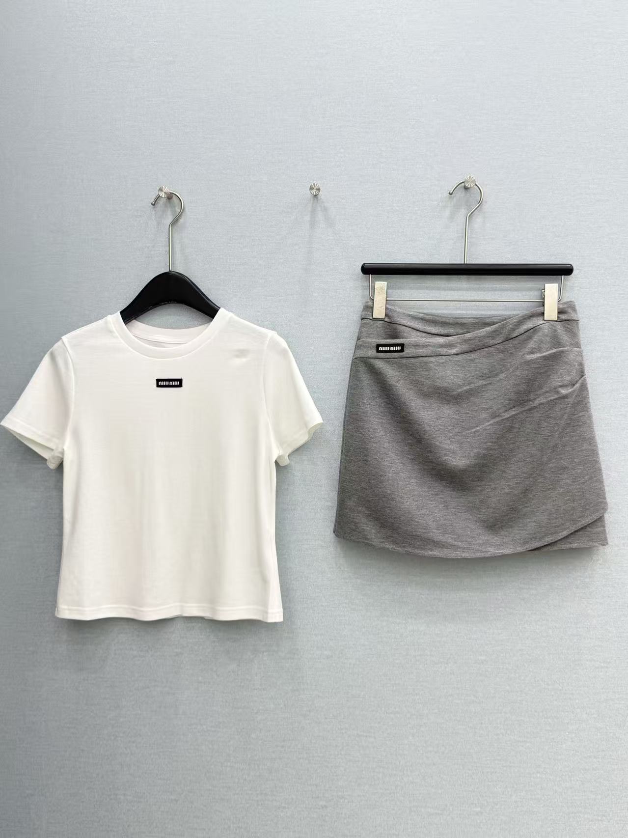 MIU Minimalist Ribbed Short-Sleeve Tee