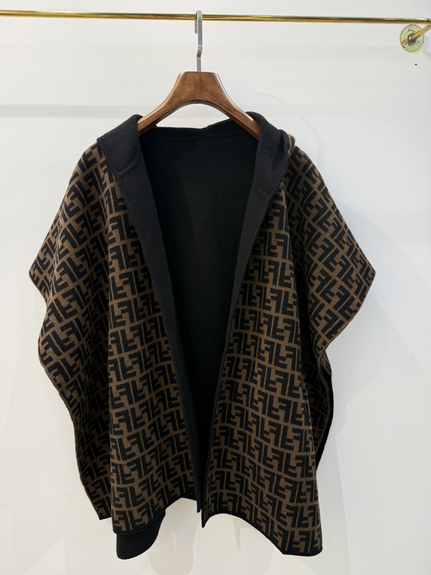 FEN 2025SS Hooded double-sided cashmere cape