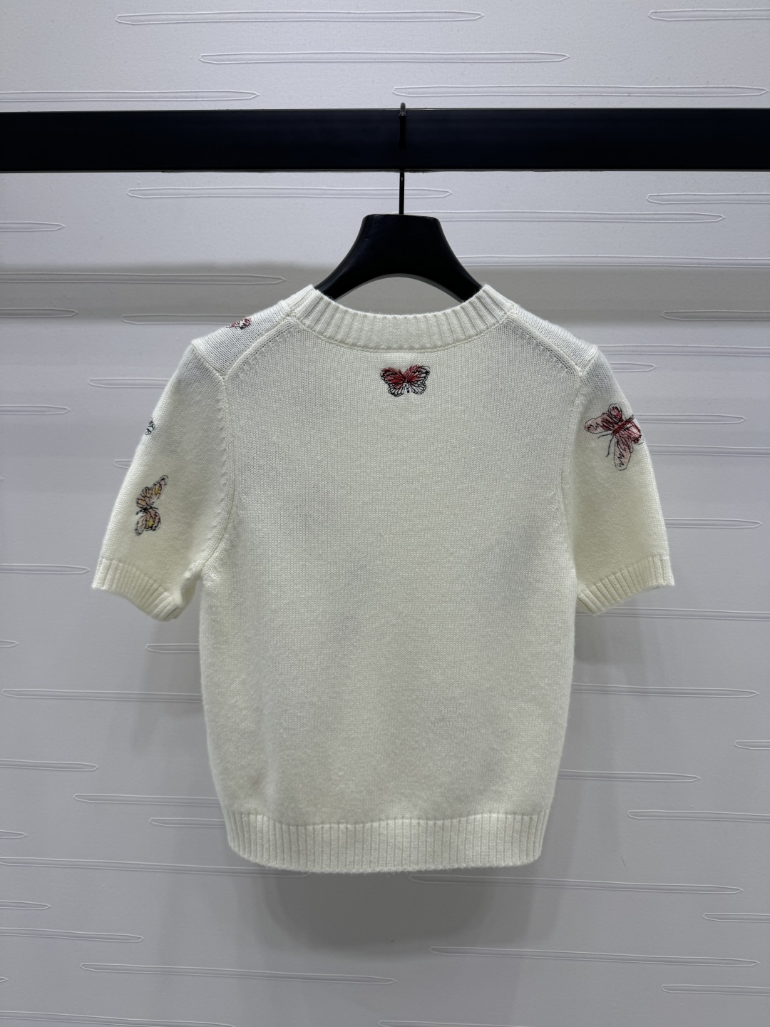 DIO25SS Butterfly Embroidery Round Neck Knit Short Sleeve T-Shirt