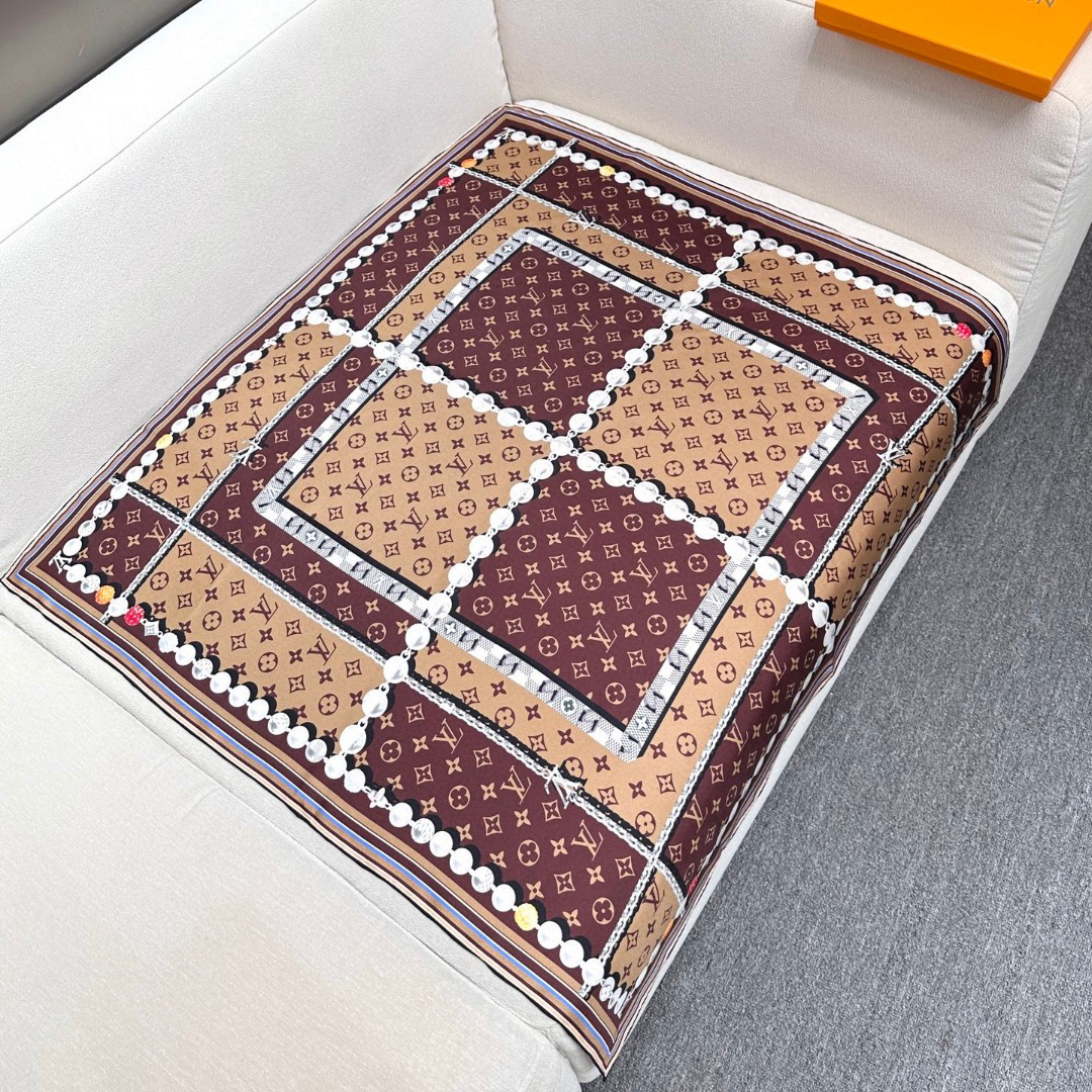 Louis Vuit 90x90cm Mulberry Silk Square Scarf