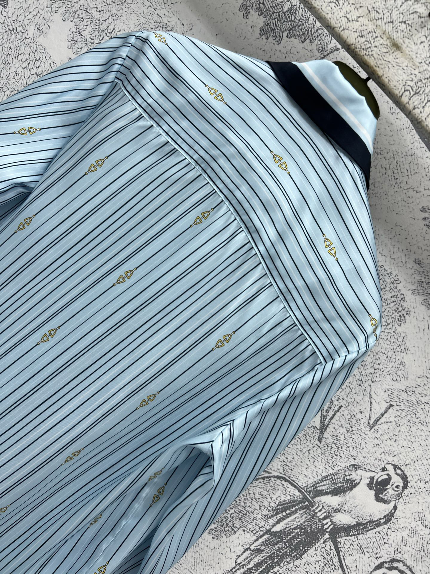 GUCC25SS Striped Saddle Button Pattern Lapel Shirt