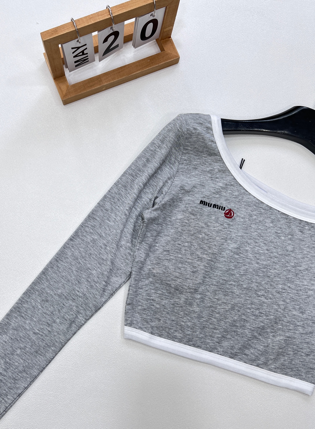 MIU25SS Sailboat Letter Embroidery Short Raglan T-Shirt