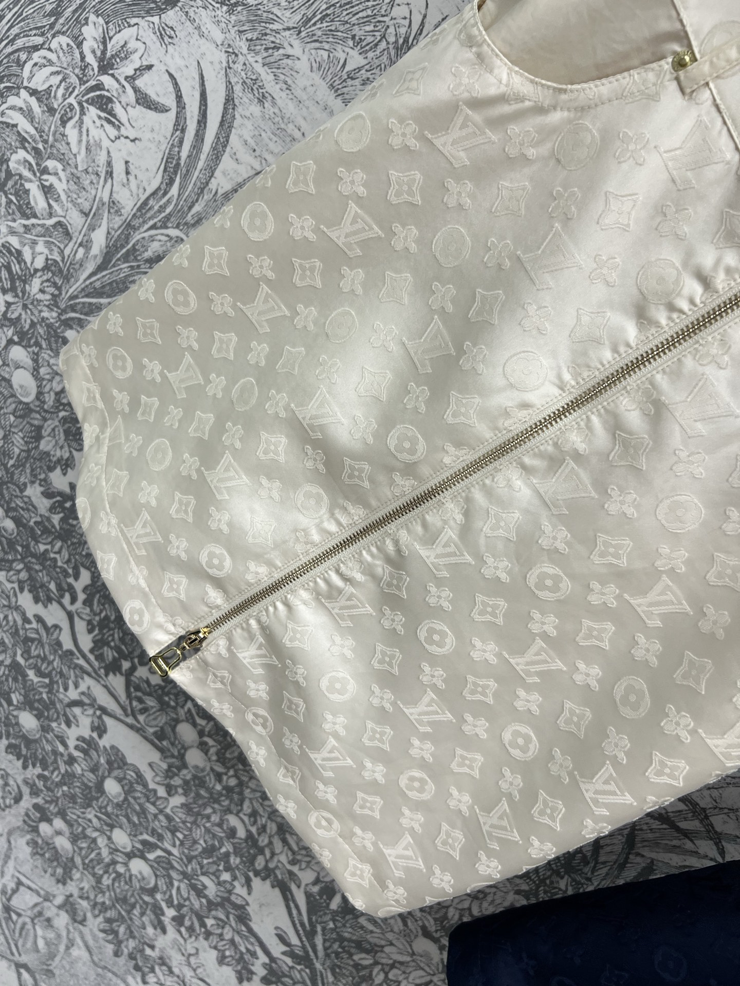 LU25SS Dark Printed Old Flower Sleeveless Dress