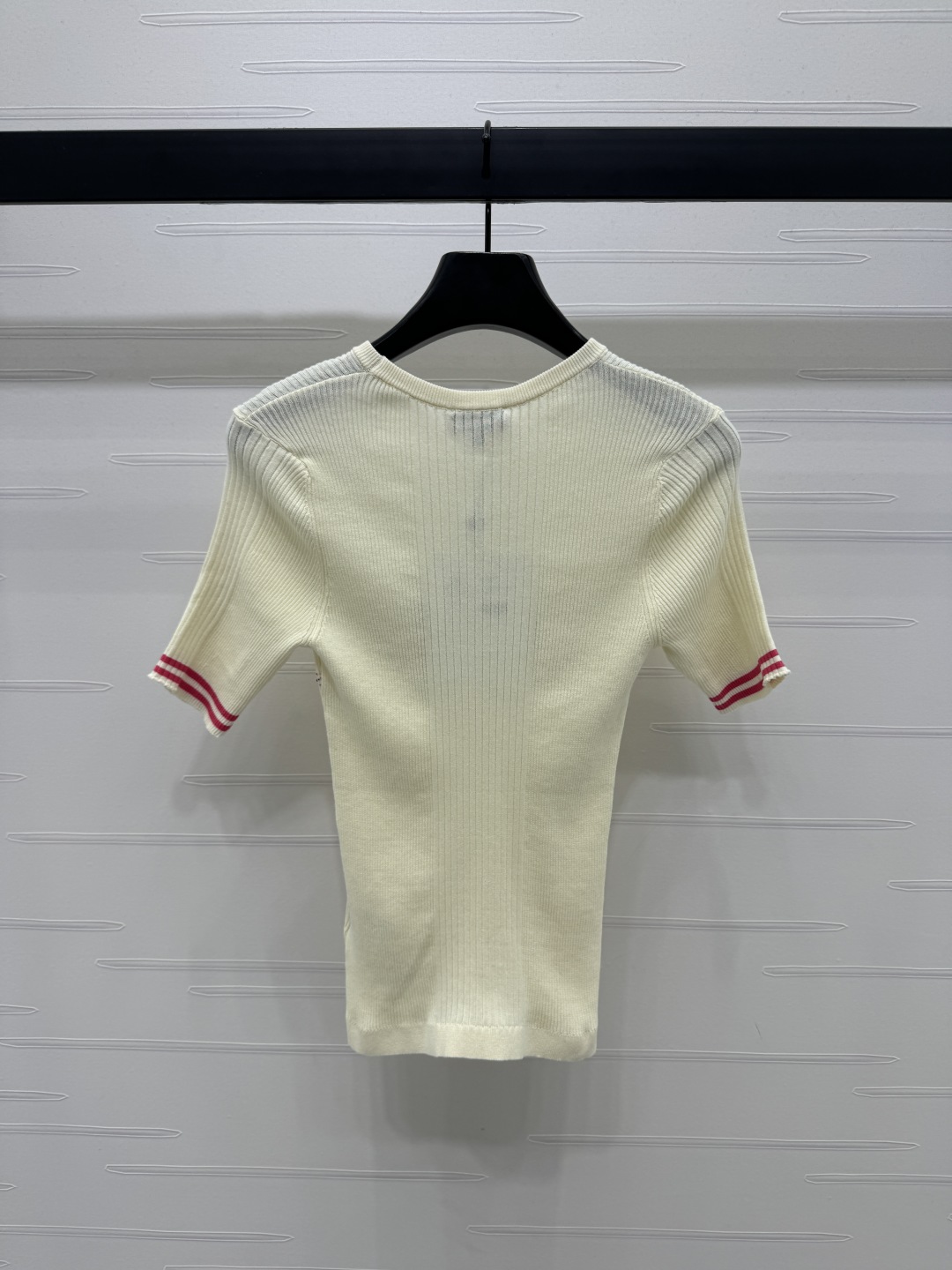 CHANE25SS Fish Crew Neck Knit Short Sleeve