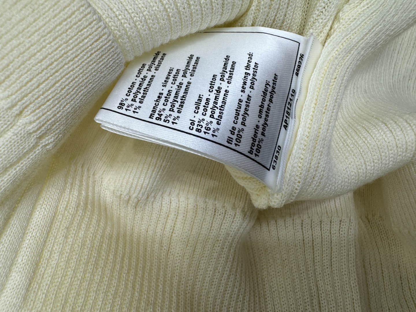 CHANE25SS Fish Crew Neck Knit Short Sleeve