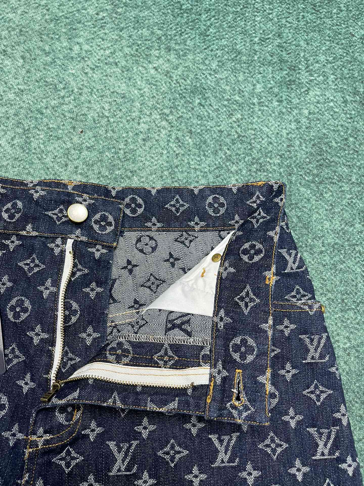 LU 25SS Colorblocked Denim Shorts