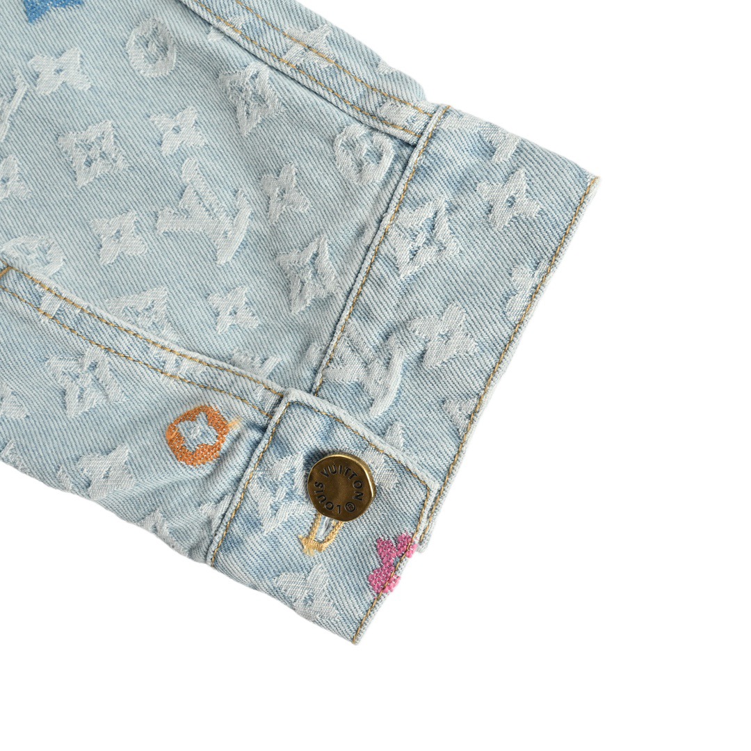 1V denim jacket