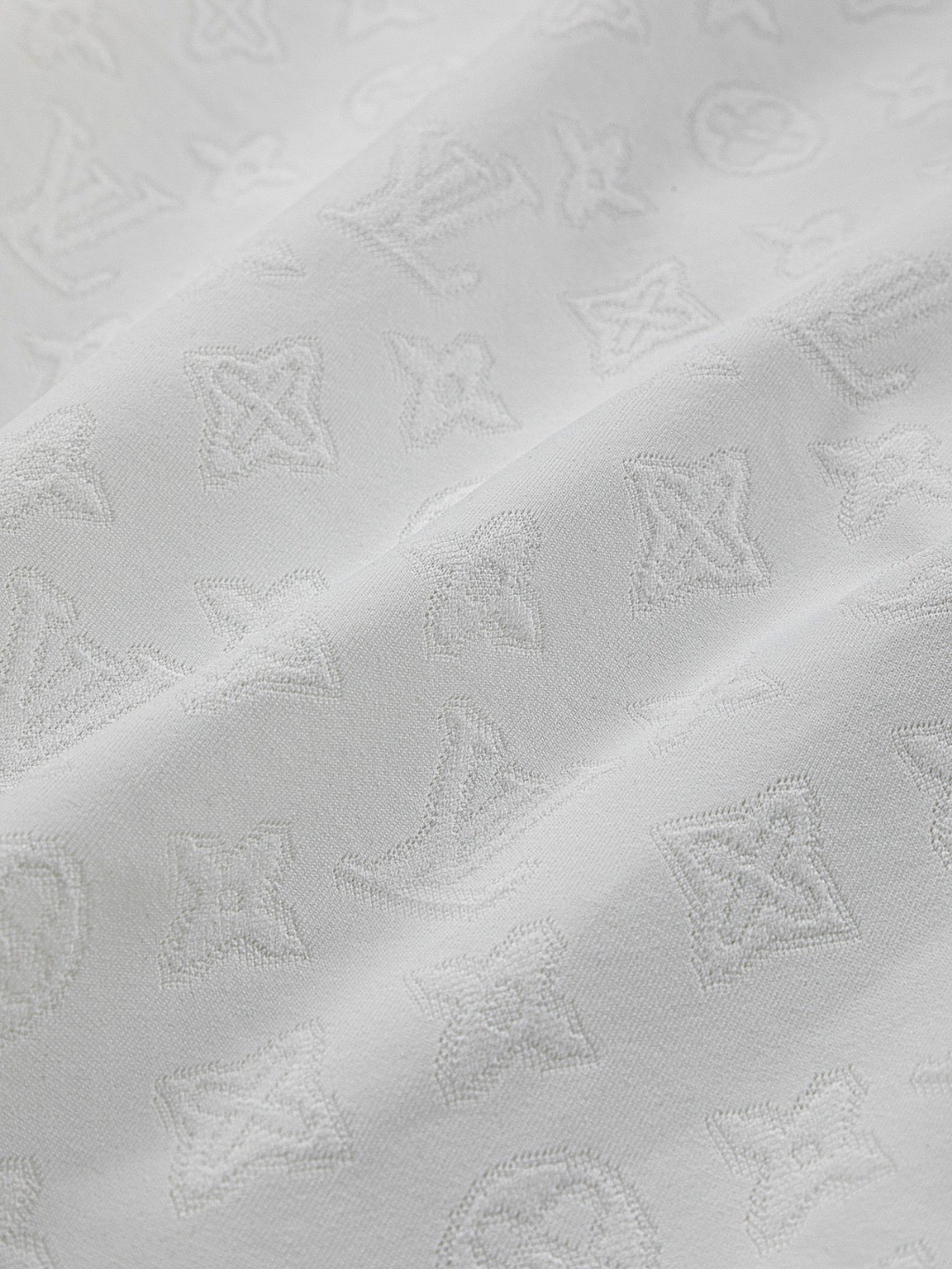 1V short-sleeved shirt