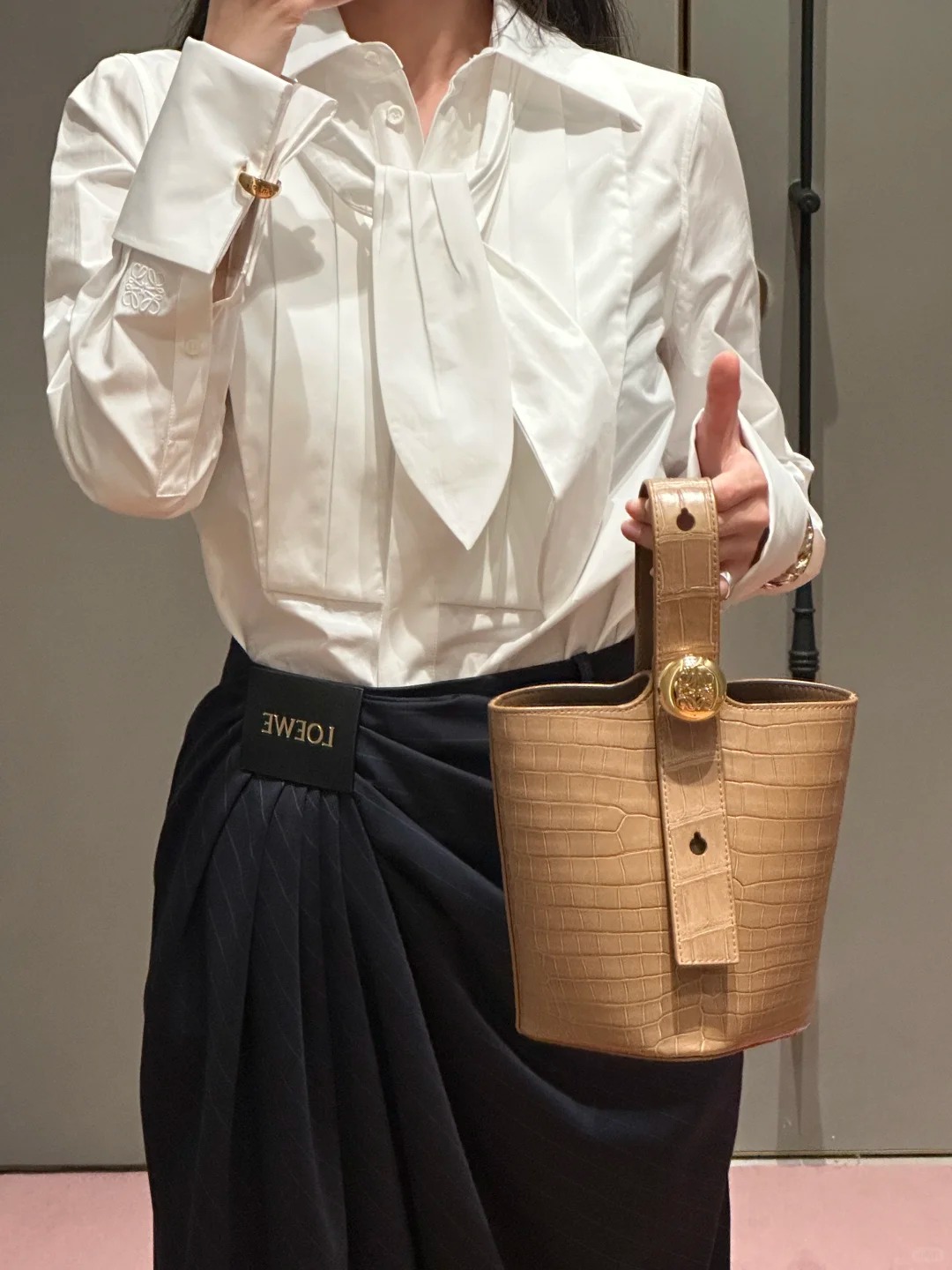 LOE25SS High-Waisted Pleated Pants