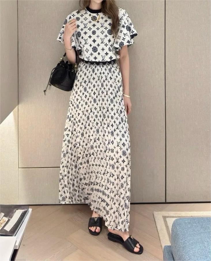 Louis Vuit25SS Bat Trimmed Design Vintage Short Sleeve T-Shirt