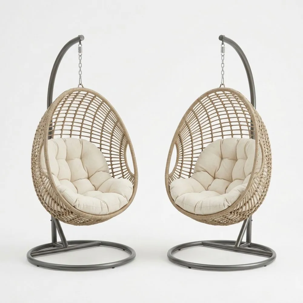 Set di Due Sedie Sospese in Rattan Sintetico con Cuscini in Poliestere IR0274174