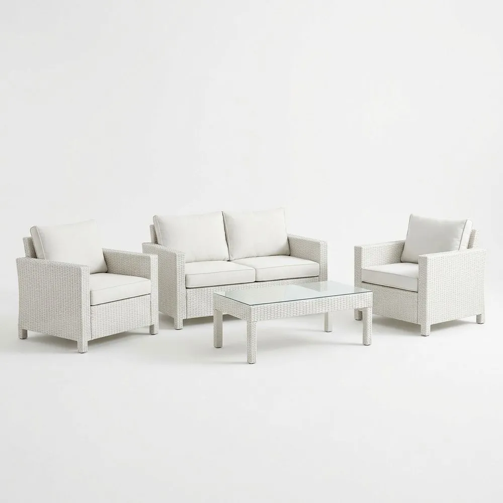 Set Arredo Esterno in Rattan Sintetico con Tavolino in Vetro Temperato e Cuscini Bianchi