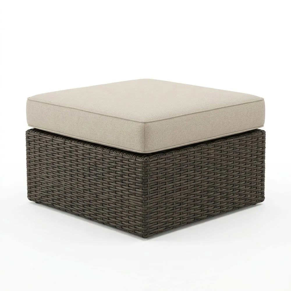 Pouf da giardino in rattan con cuscino beige