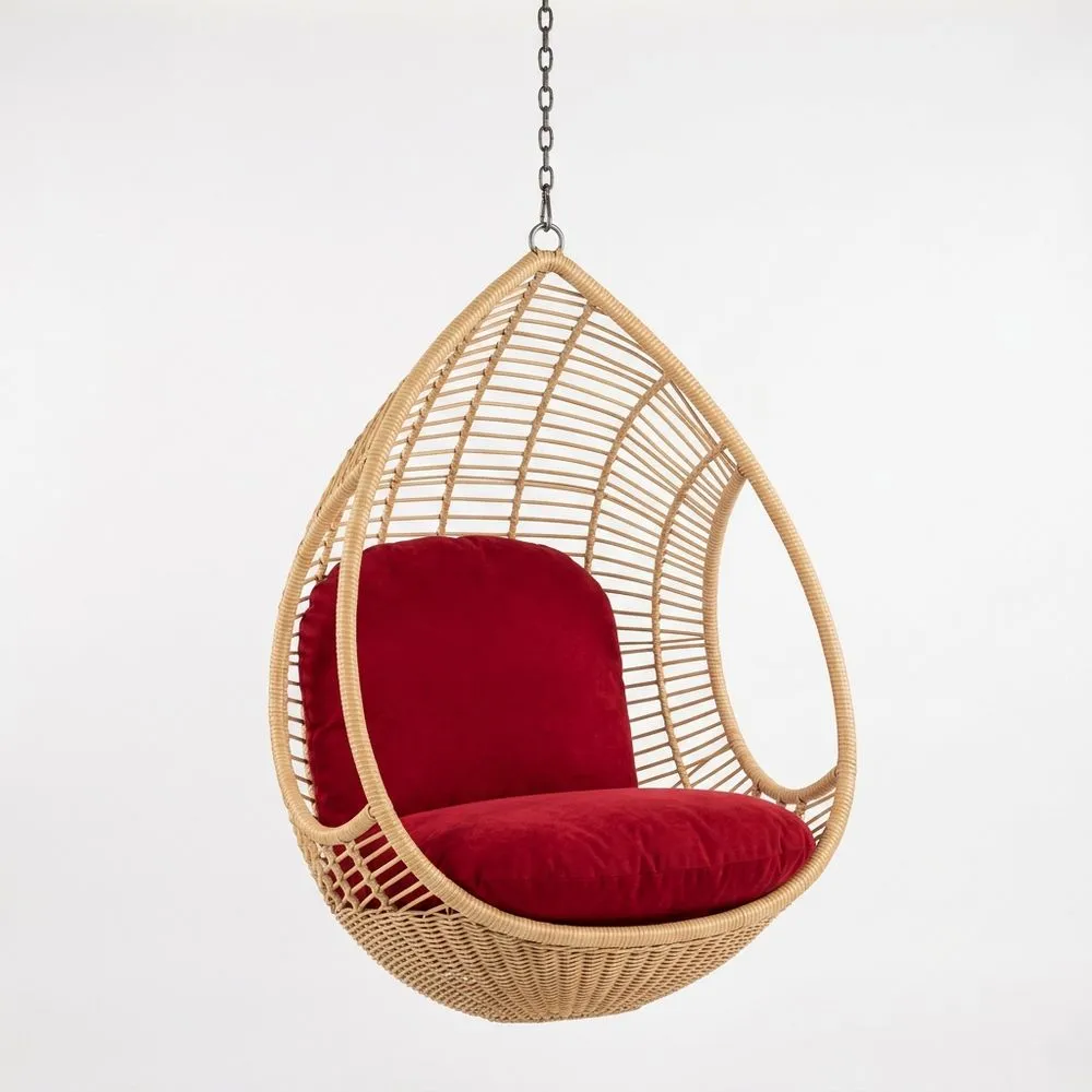 Sedia sospesa in rattan sintetico con cuscino rosso