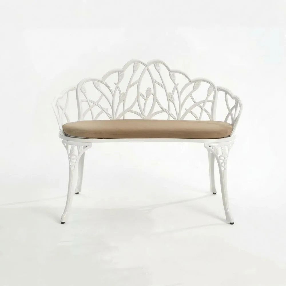 Panca in alluminio bianco con cuscino beige