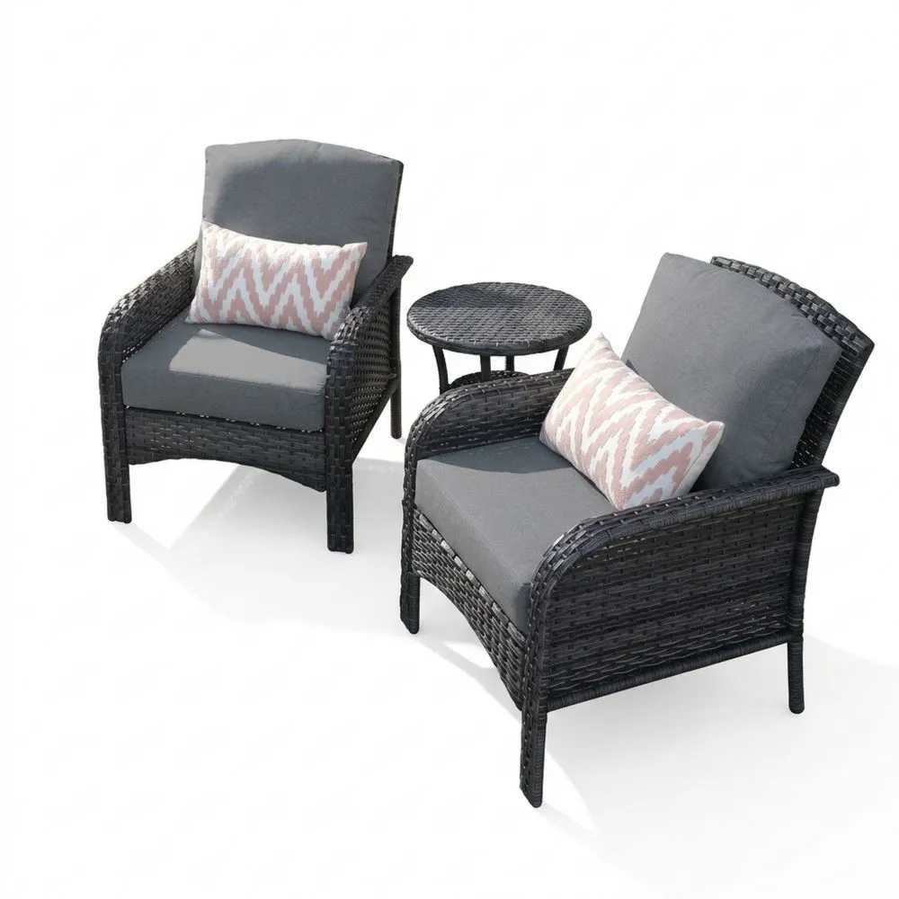 Set 3 Pezzi Poltrone da Giardino in Rattan con Cuscini Grigi e Tavolino Rotondo