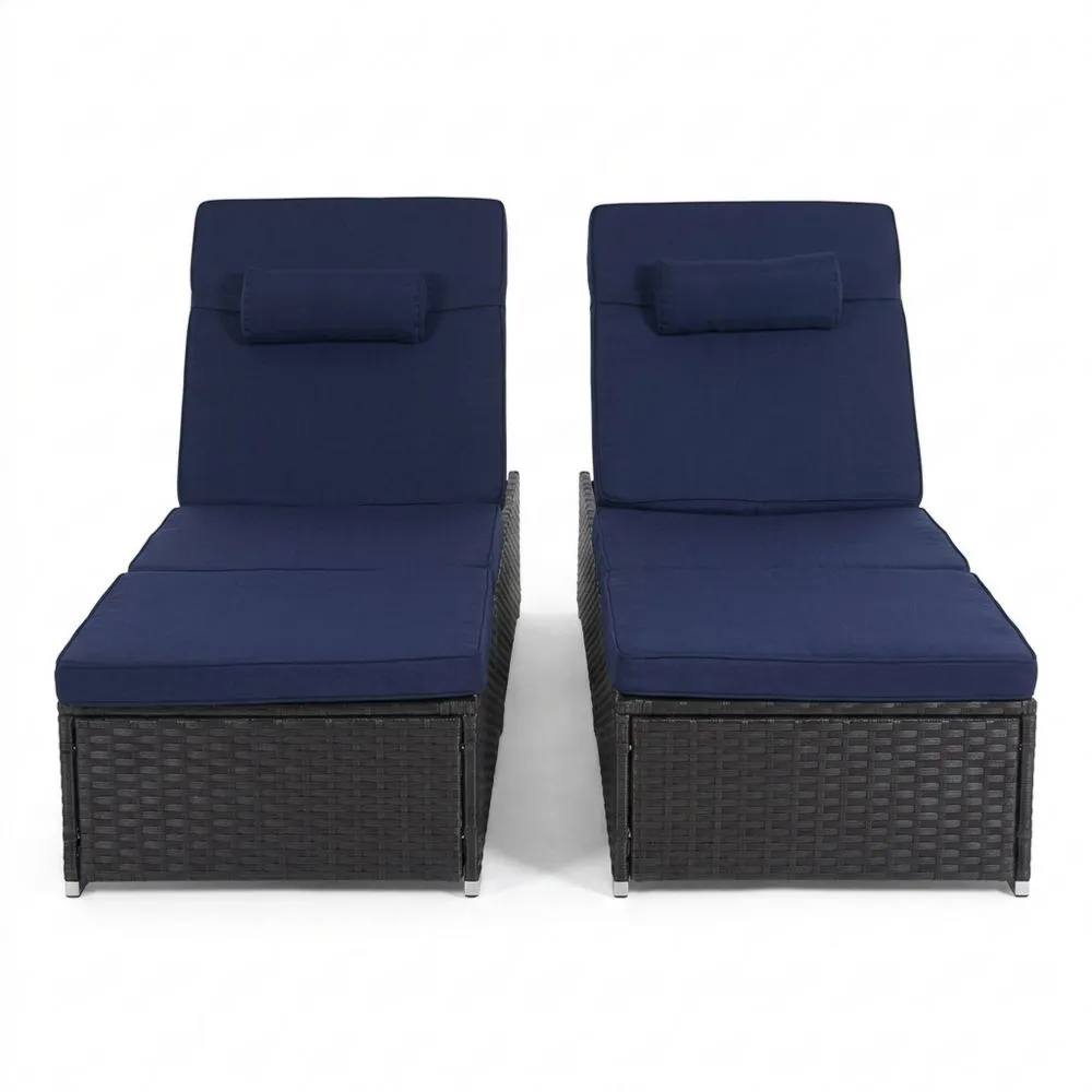 Set di 2 lettini prendisole in rattan con cuscini blu scuro