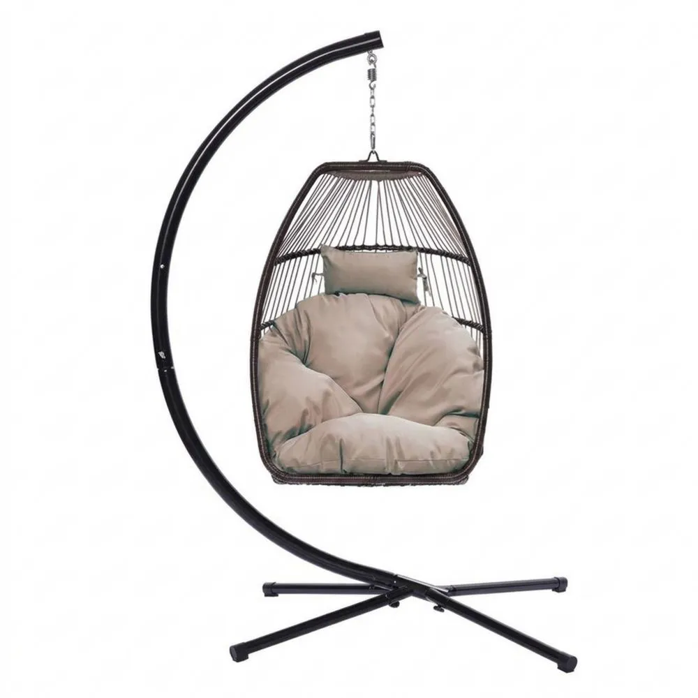 Sedia sospesa in acciaio e rattan con cuscino beige