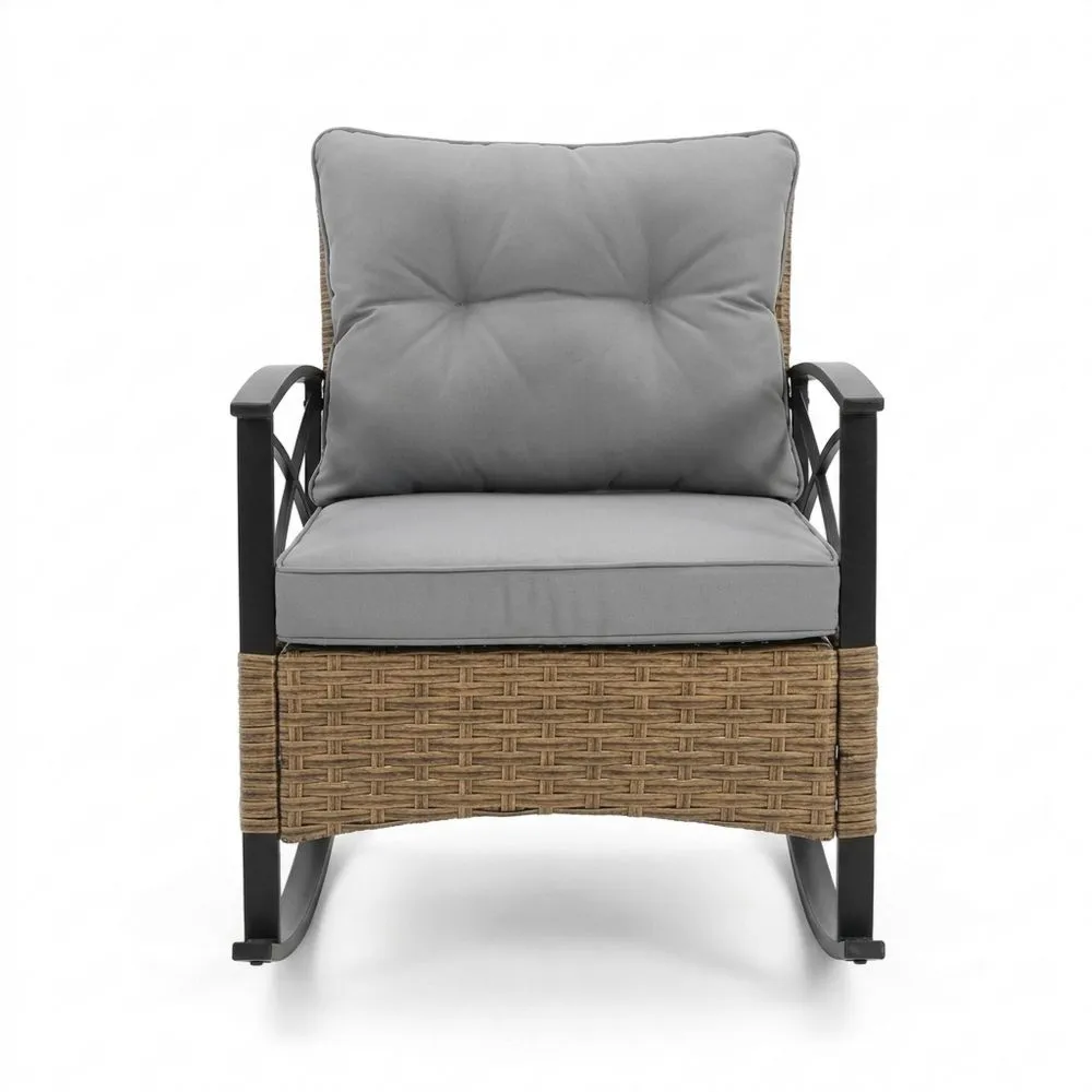 Sedia a Dondolo in Rattan con Cuscini in Tessuto Grigio