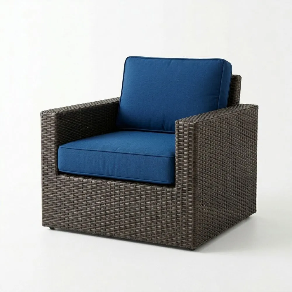 Outdoor-Relaxsessel aus Rattan in Dunkelbraun/Blau